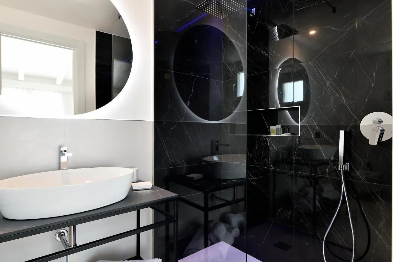 Cara A Bentu - Charming Rooms Tortolì 0*,